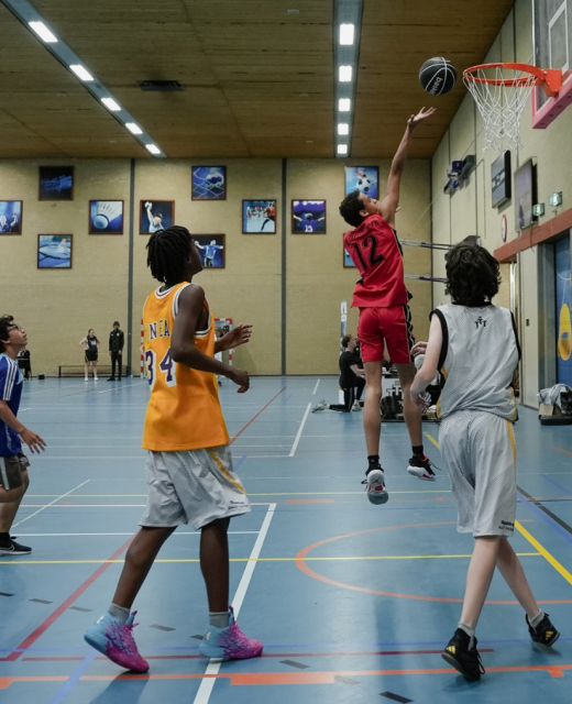 Drie sporten. Eén programma.